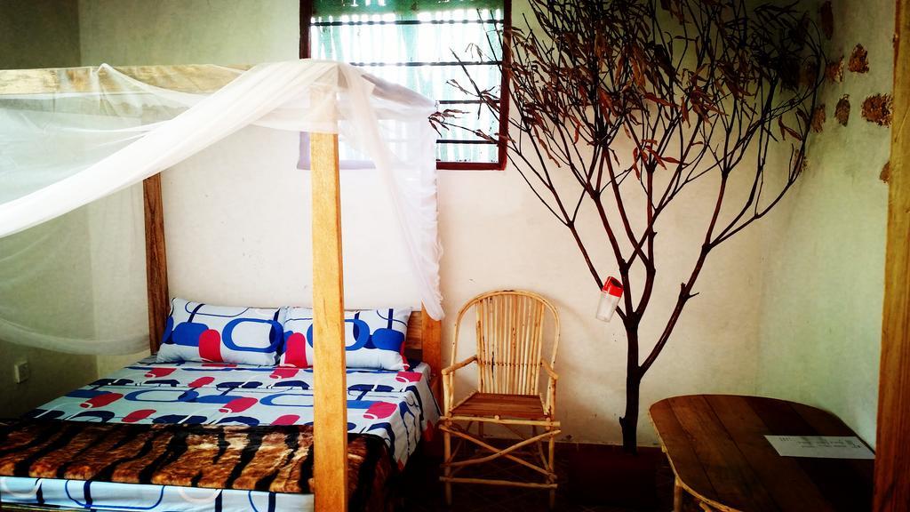 Diani Hostel Diani Beach Exterior photo