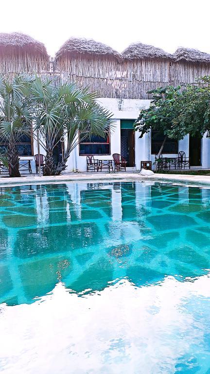 Diani Hostel Diani Beach Exterior photo